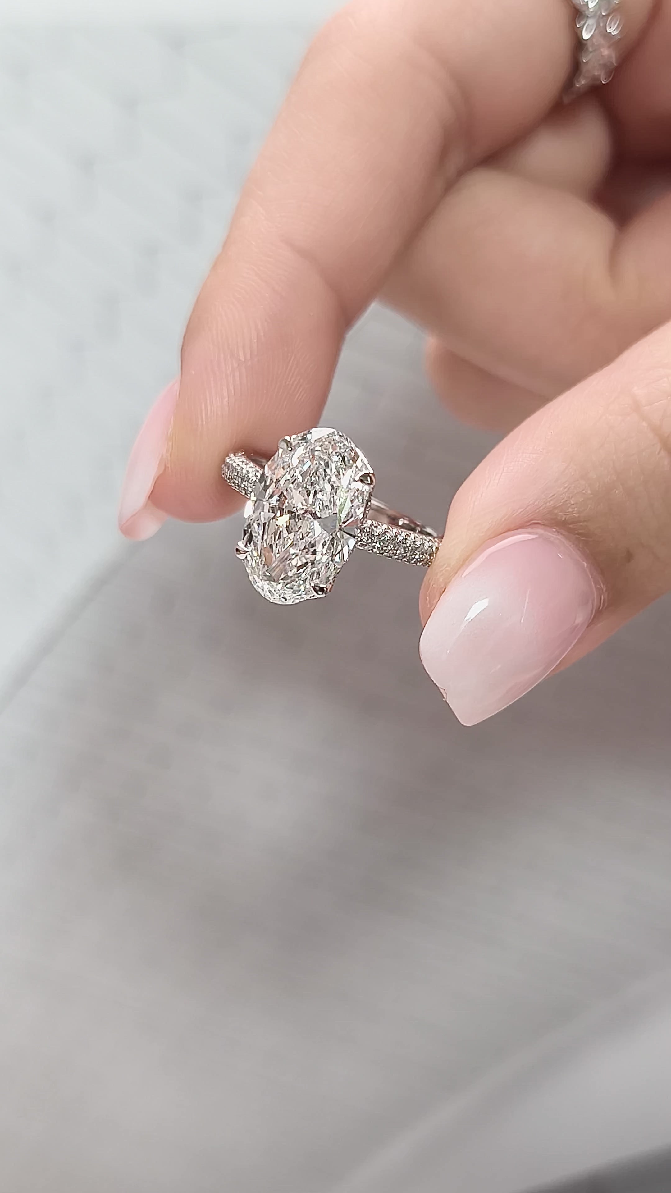 Ring - Oval Modified billions cut