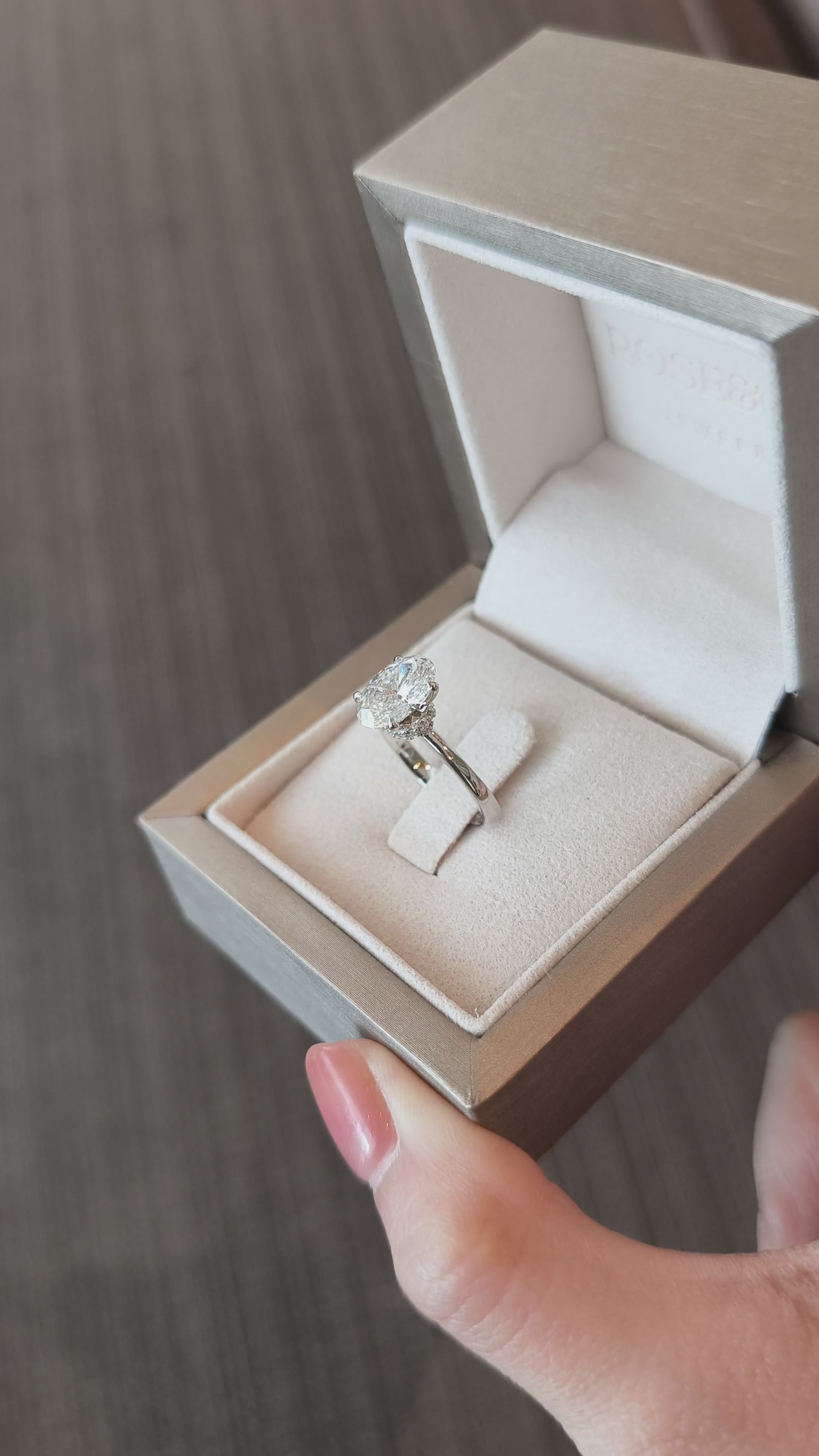 Ring - Oval Solitaire